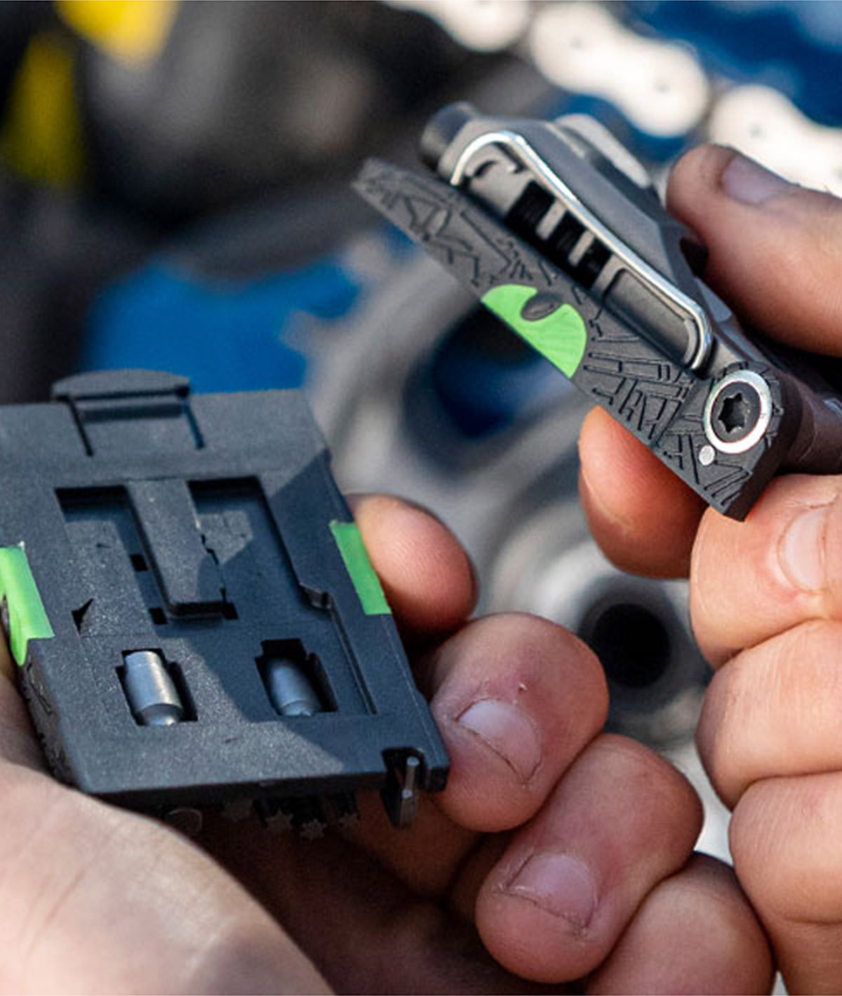 Chiave multiuso Alien X (37 funzioni) con custodia