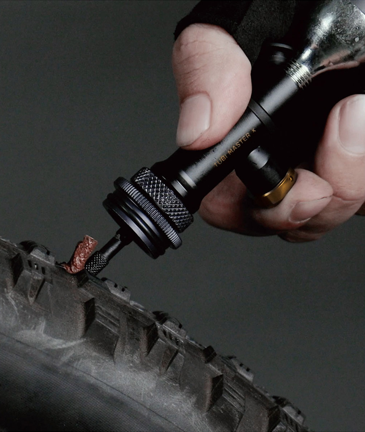 Kit utensili Tubi Master X per coperture tubeless con cinturino in velcro