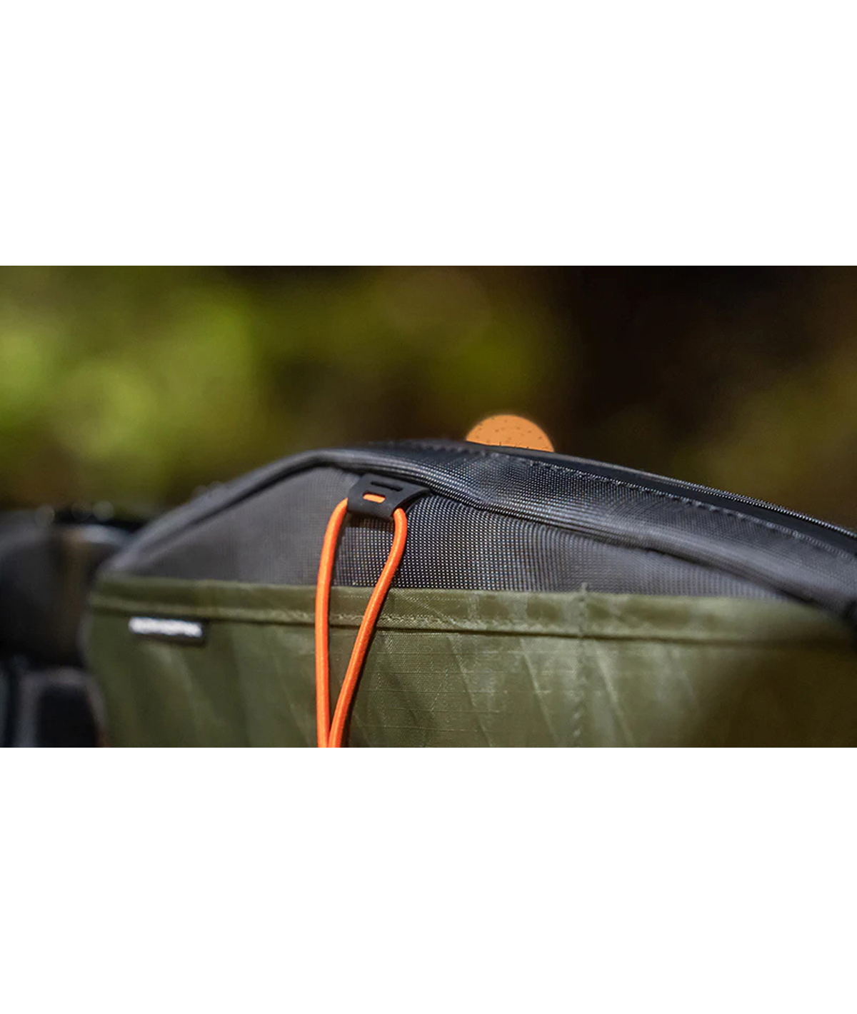 Borsello tubo orizzontale (sopra) Trekking GT PRO Bolt-On (1,5 L) verde oliva - moss thumbnail