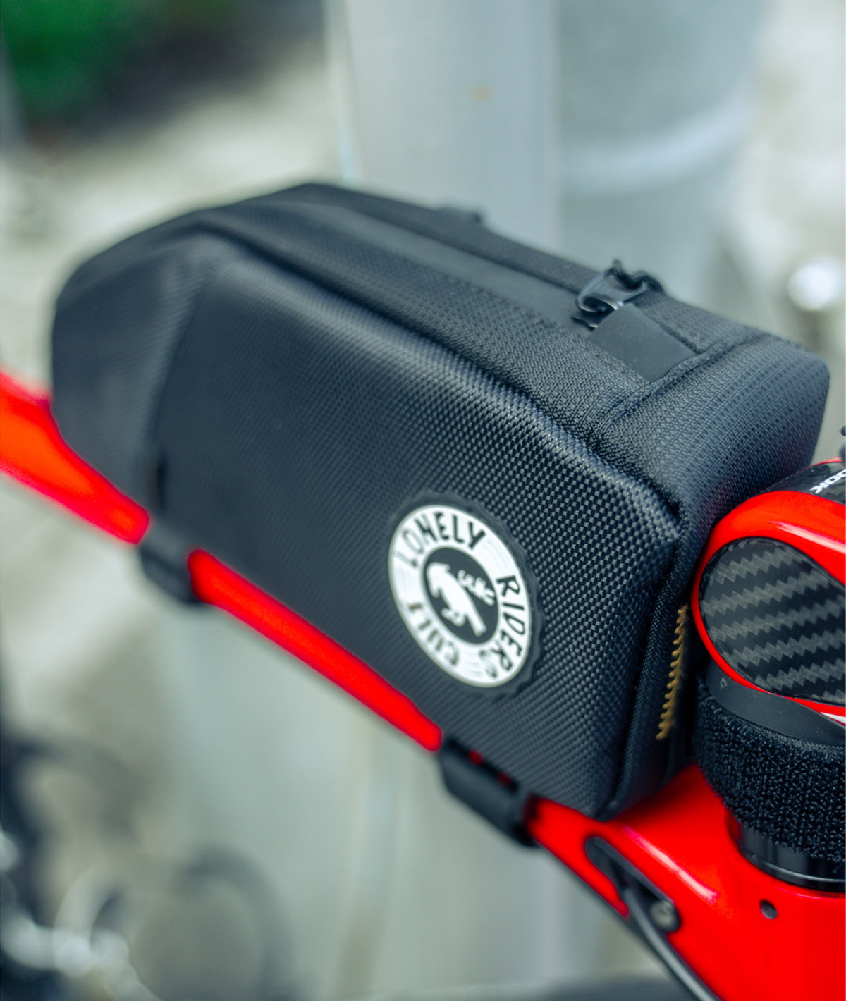 Borsello tubo orizzontale (sopra) TREKKING MAX (1,6 L) nero - Stealth thumbnail