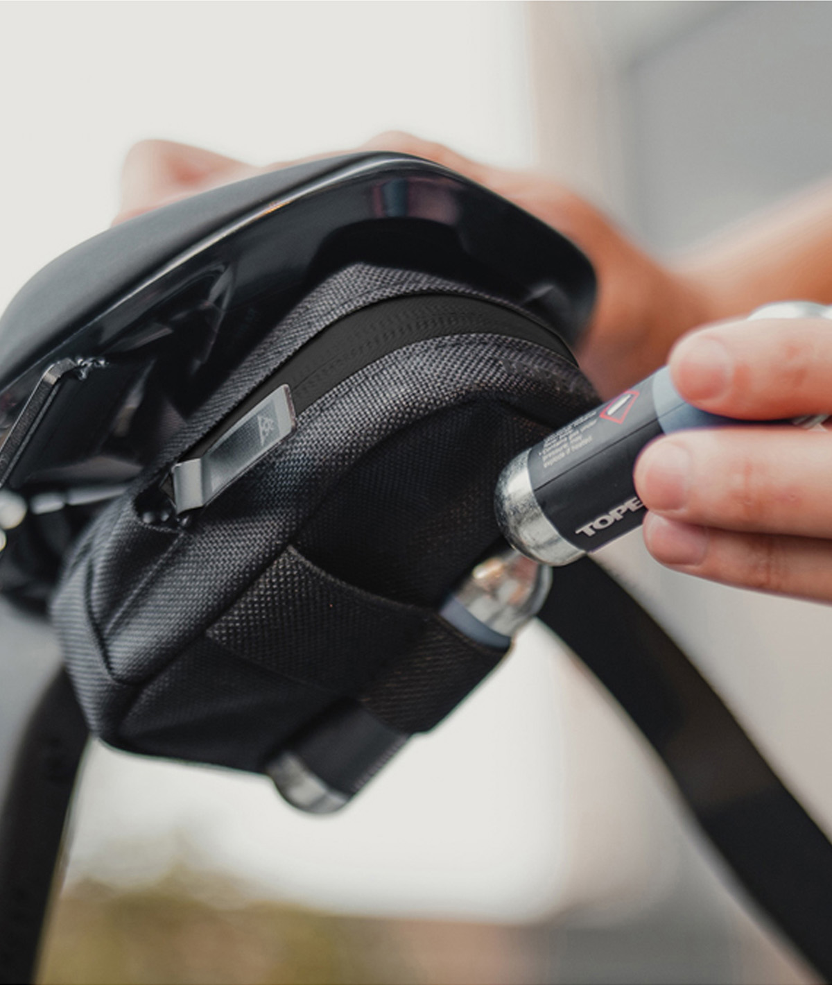 Borsello sottosella Elementa Seatbag Slim taglia XS (0,2 L) nero con cinturino in velcro thumbnail