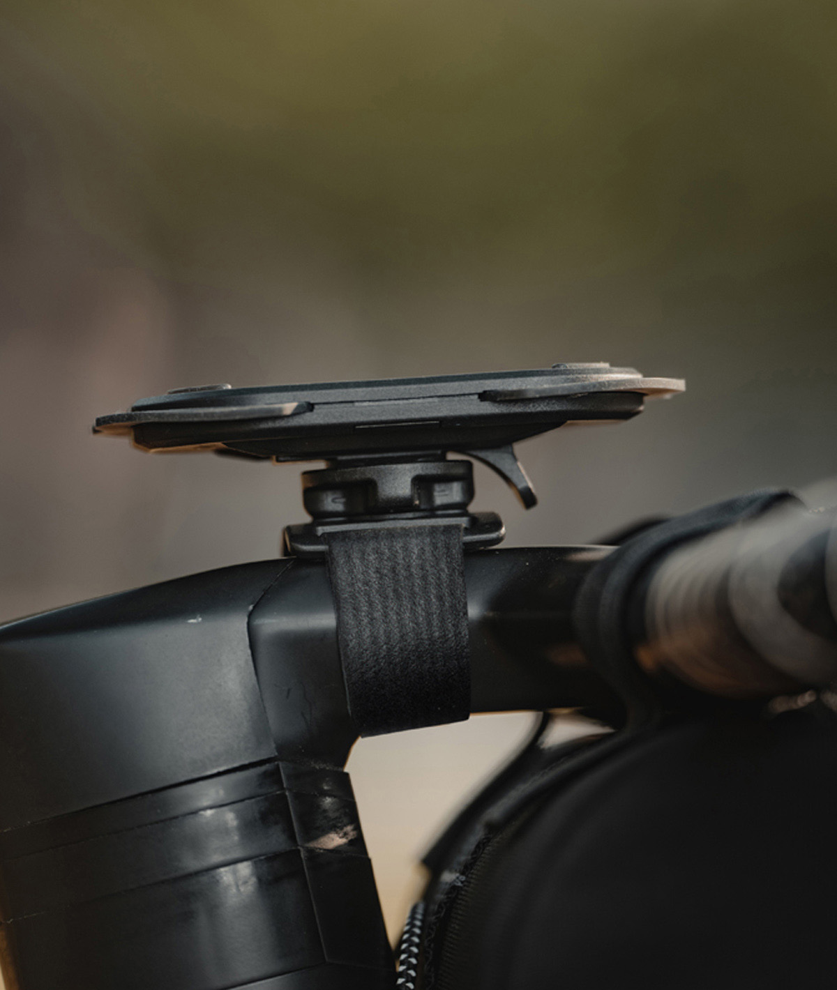 Supporto Omni RideCase II per smartphone (per schermi fino a 6,9") con attacco Multi Mount thumbnail